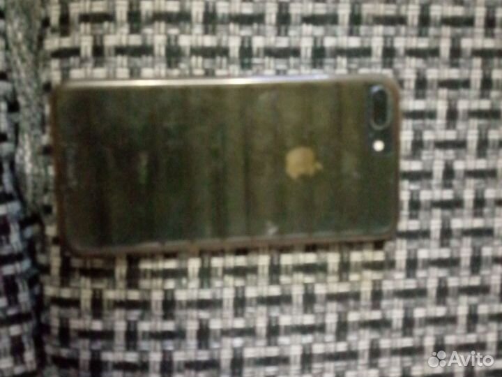 iPhone 8 Plus, 64 ГБ