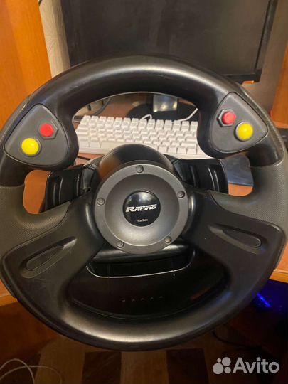 Игровой руль с педалями для пк