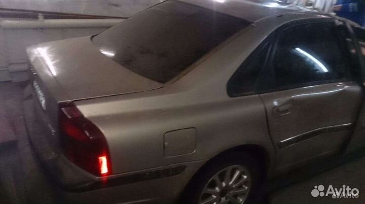 Volvo S80 2.4 МТ, 2000, битый, 190 000 км