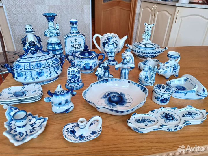 Набор посуды гжель