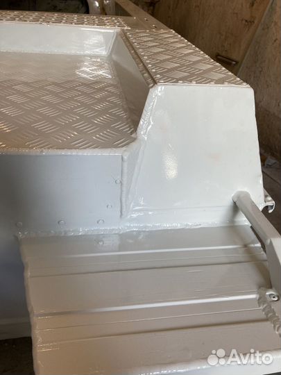 Лодка Крым м