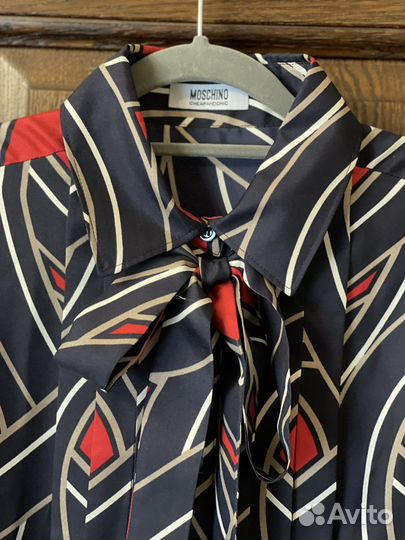 Платье moschino, S 100 шелк