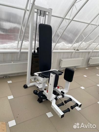 Тренажер для приводящих и отводящих мышц бедра