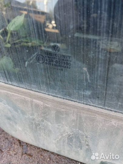 Стекло правое Volkswagen Multivan T5 BNZ 2006