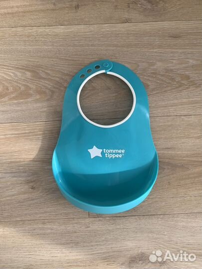 Нагрудник пластиковый