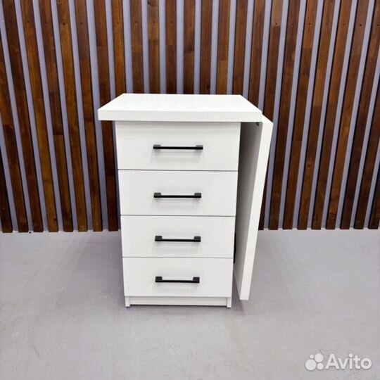 Стол для мастера маникюра