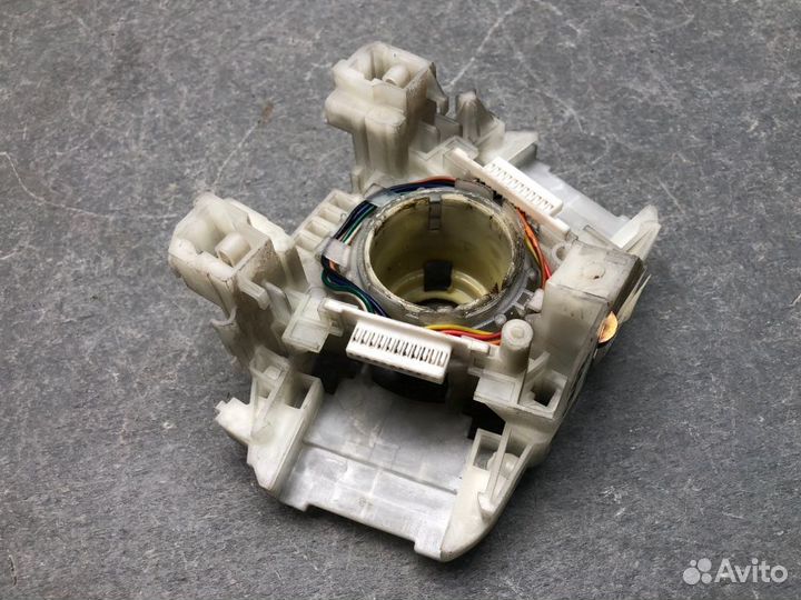 Кронштейн переключателей Mitsubishi Lancer Cedia