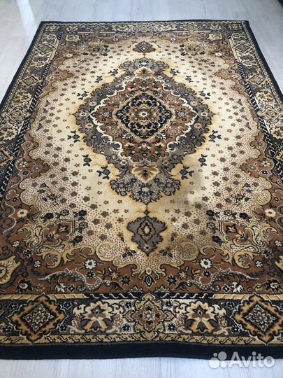 Ковер шерстяной