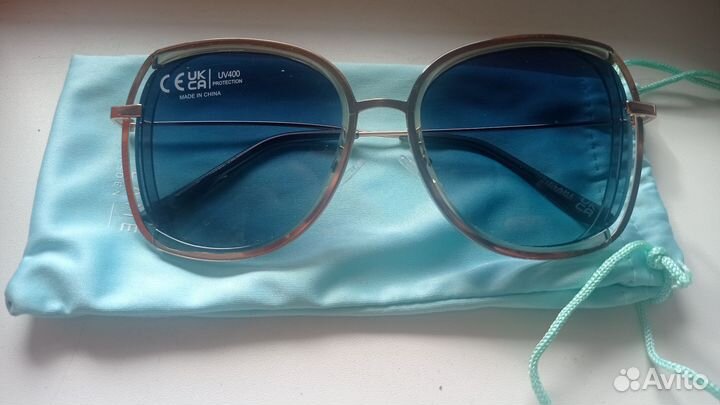 Солнцезащитные очки женские брендовые