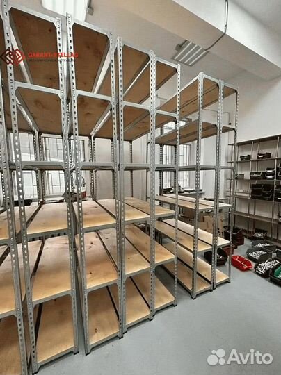 *Продается прочный стеллаж с фанерным настилом**