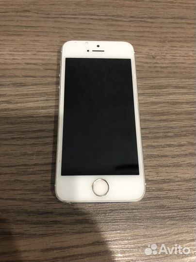 Телефон iPhone 5s