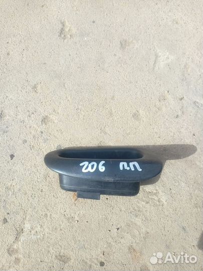Накладка двери передней правой peugeot 206