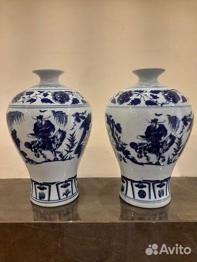 Вазы фарфоровые Китай 30см