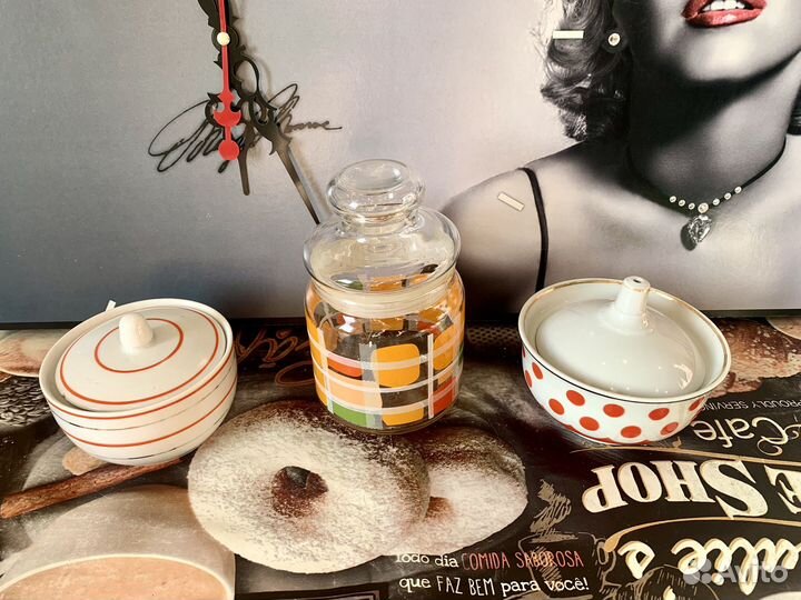 Сервизы, чайники, сахарницы, соусники