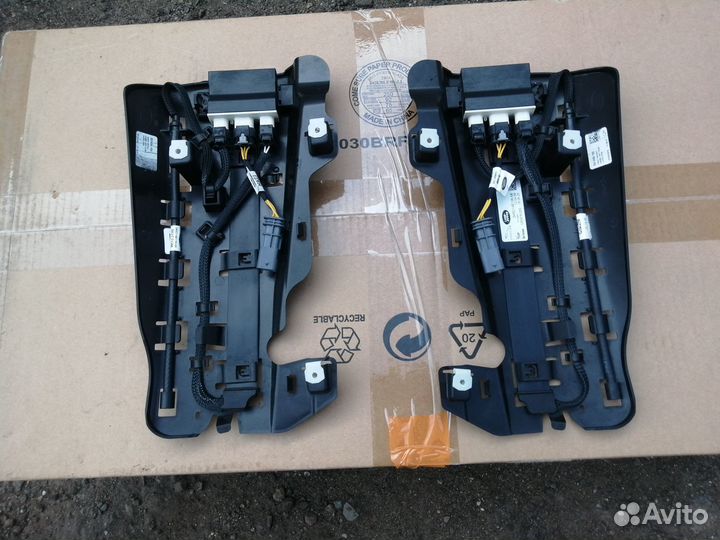 Антенна в задний бампер Range Rover Sport 2 L494