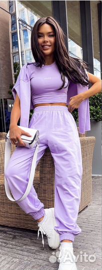 Костюм женский новый 44-46