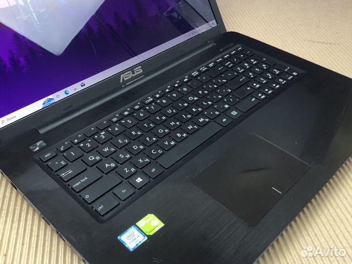 Игровой Asus 17/i3-6/12Gb/SSD/Full HD/Nvidia 2Gb