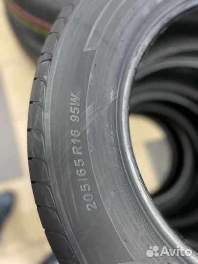 Kumho Ecowing ES01 KH27 205/65 R16 95W