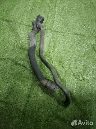 Патрубок охлаждения (радиатора) 8E0121049L Audi A4