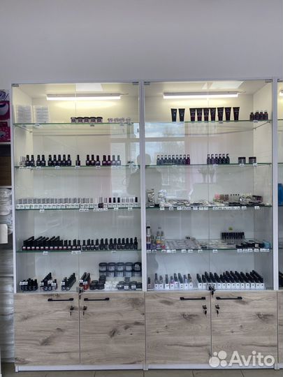Стеклянная витрина с подсветкой бу