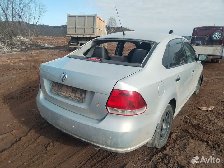 VW Polo 2012 седан - разбор на запчасти