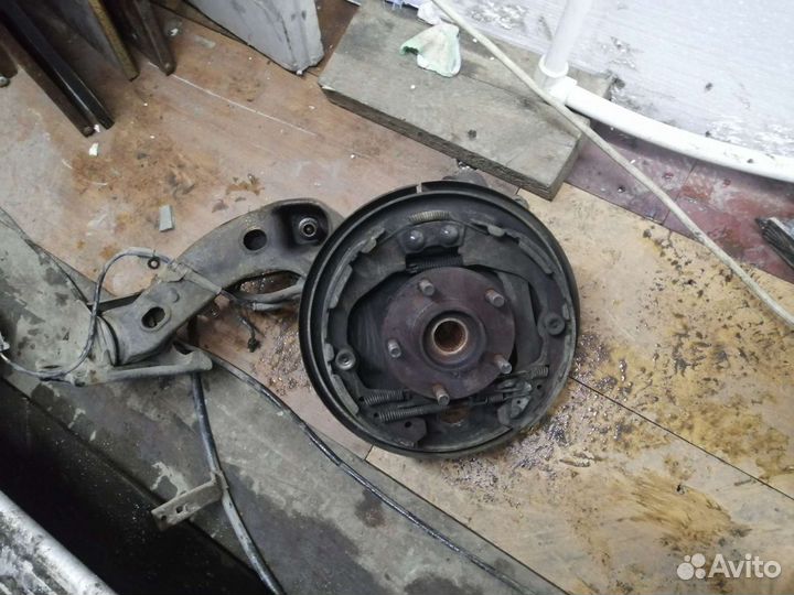 Ступица ниссан либрети правая задняя