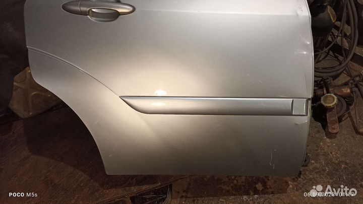 Дверь задняя правая ford focus 1