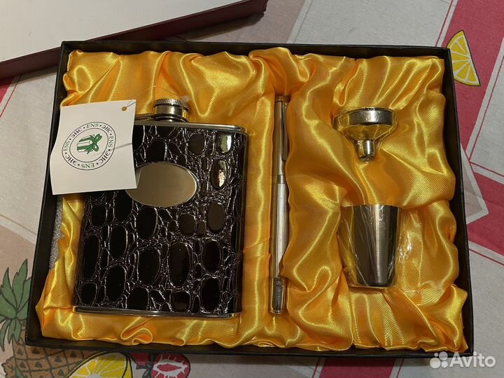 Подарочный набор с флягой