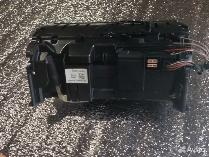 Дисплей(монитор) mercedes w204