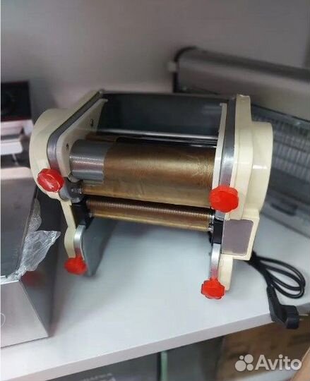 Тестораскатка профессиональная электрическая новая