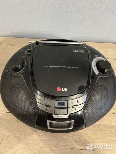 Радиоприемник и CD-плеер