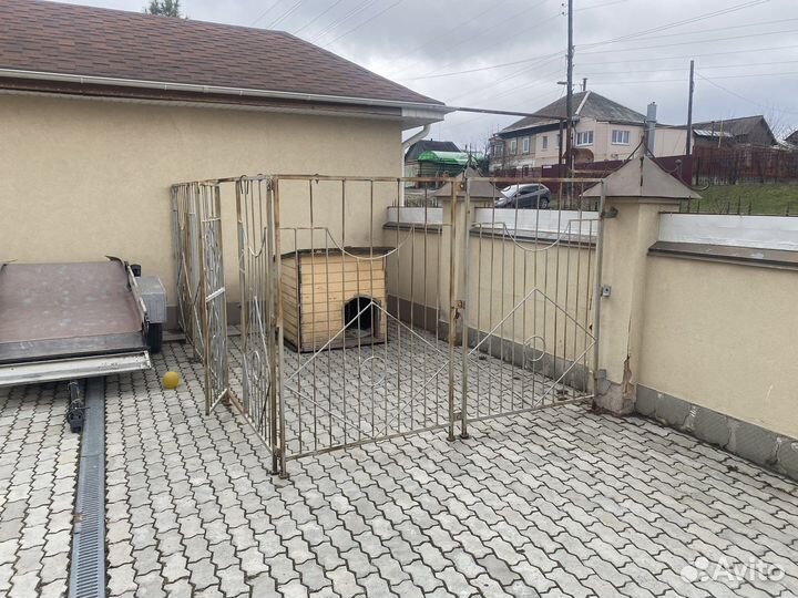 Вольер для собак угловой с теплой конурой