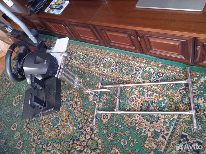 Игровой руль Hori RWA с подставкой