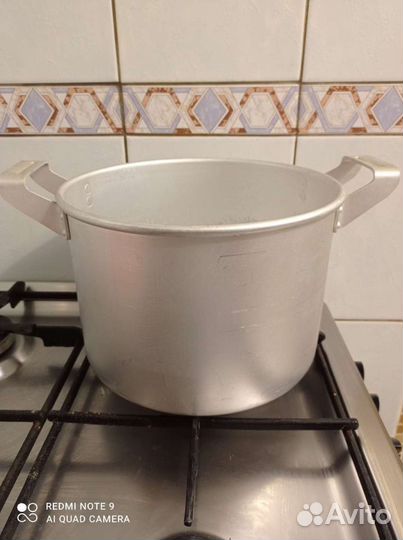 Кастрюля алюминиевая