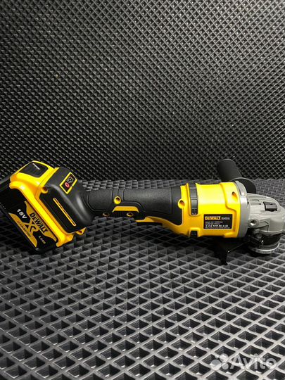 Гайковерт и ушм dewalt