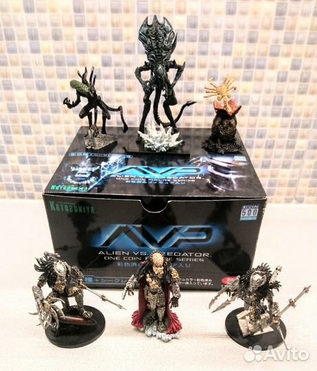 Фигурки Хищников и Чужих из фильмов