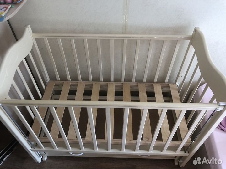 Детская кровать с маятником (продольный )