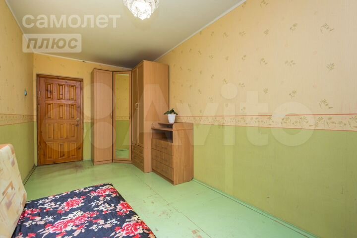 4-к. квартира, 74 м², 1/9 эт.