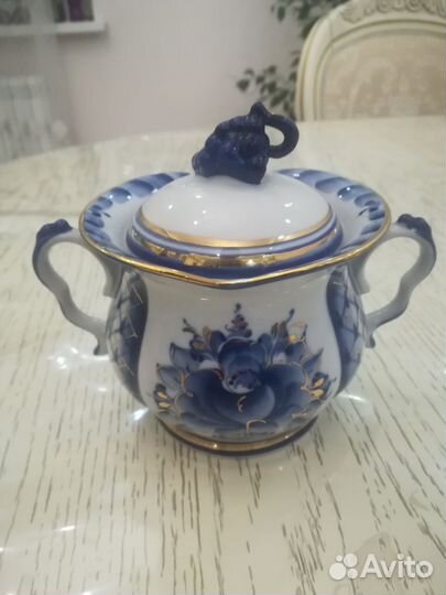 Посуда Гжель