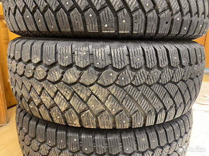 Gislaved Nord Frost 200 SUV 215/65 R16