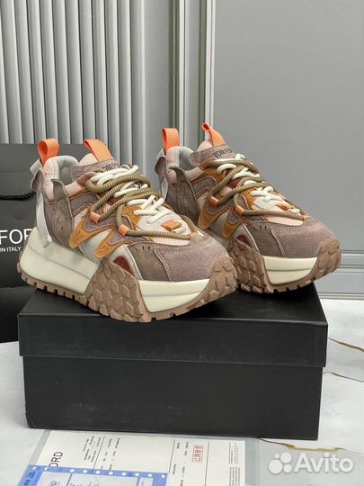 Кроссовки женские tom ford