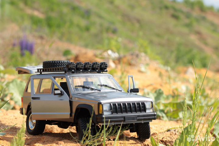 Rc модель Jeep Cherokee XJ 1:12 новый