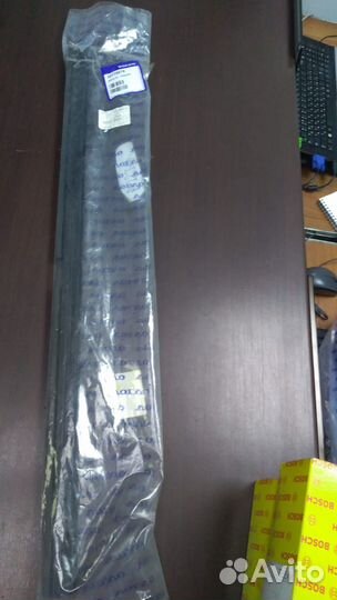 Уплотнитель стекла двери внутренний 30779676 volvo