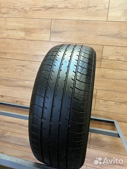 Yokohama BluEarth E70BZ 215/55 R17 V