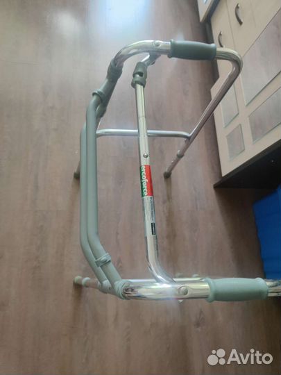 Инвалидные ходунки