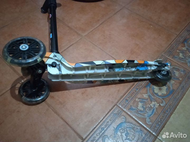 Самокат детский трехколесный новый