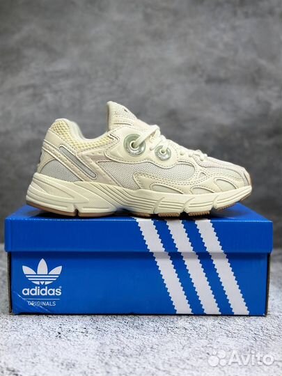 Adidas wmns astir white Белые