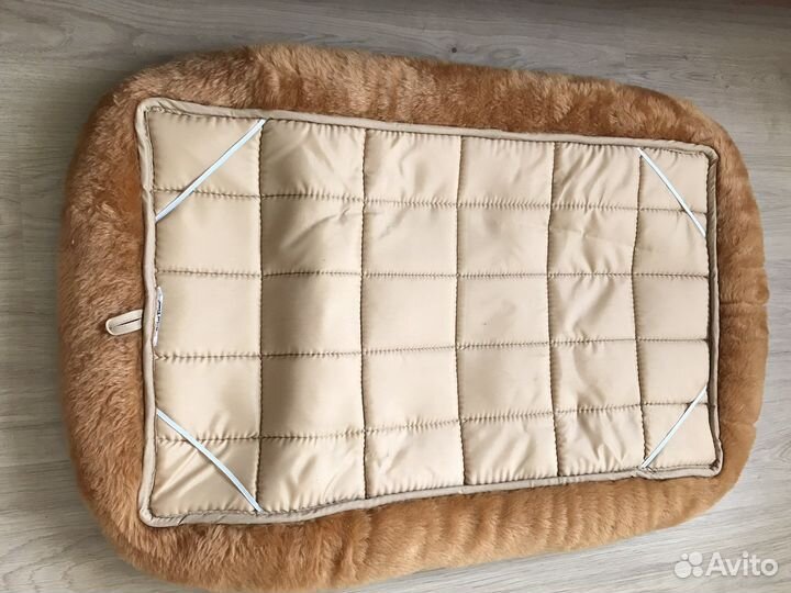 Лежанка для маленьких и средних собак