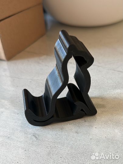 Подставка под телефон в виде котика