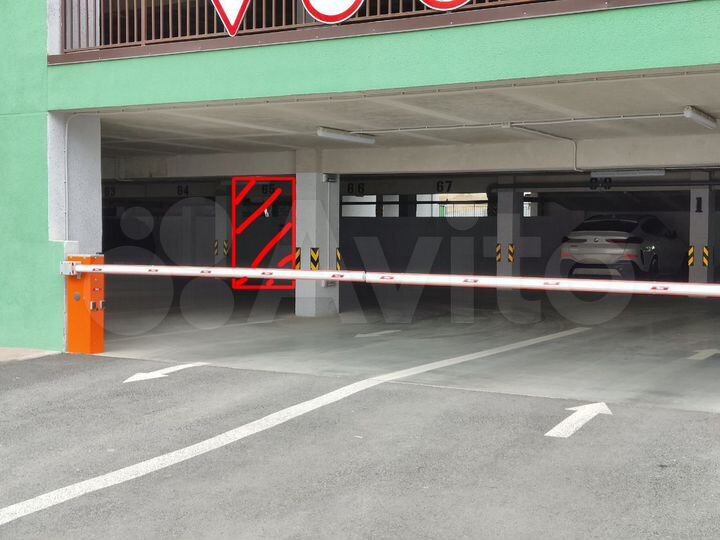 Машиноместо, 13 м²